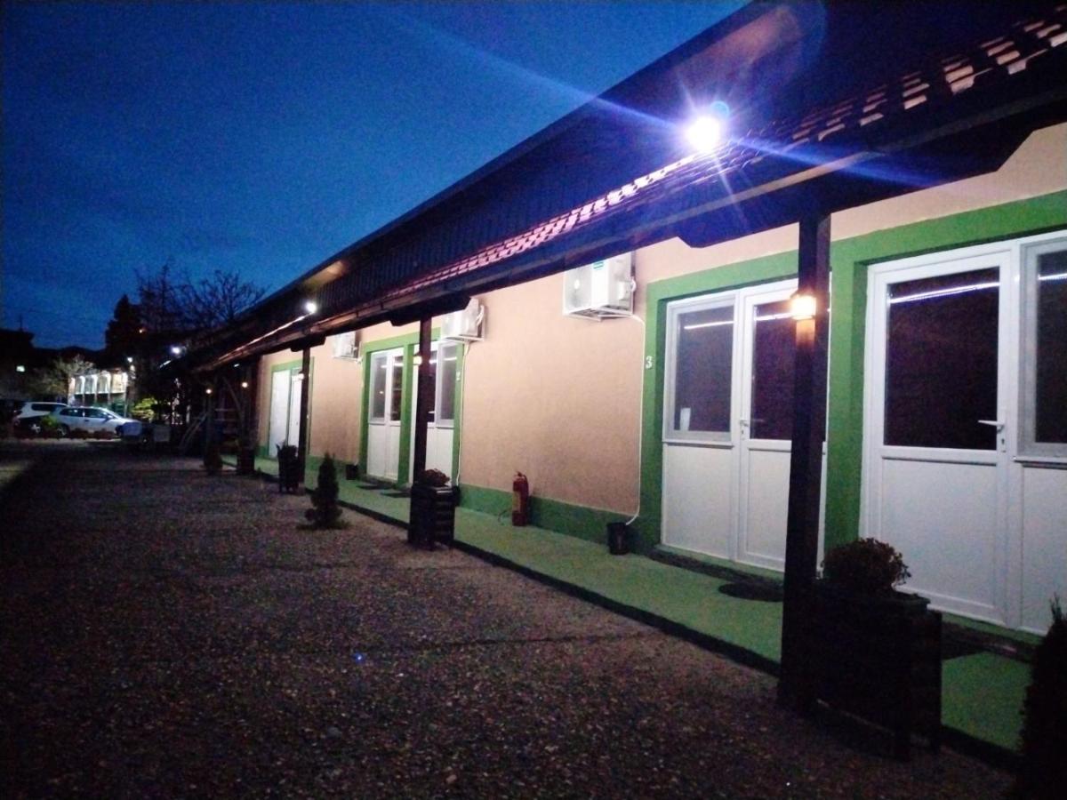 Fun Rooms Sobe Prenociste Borca Dış mekan fotoğraf